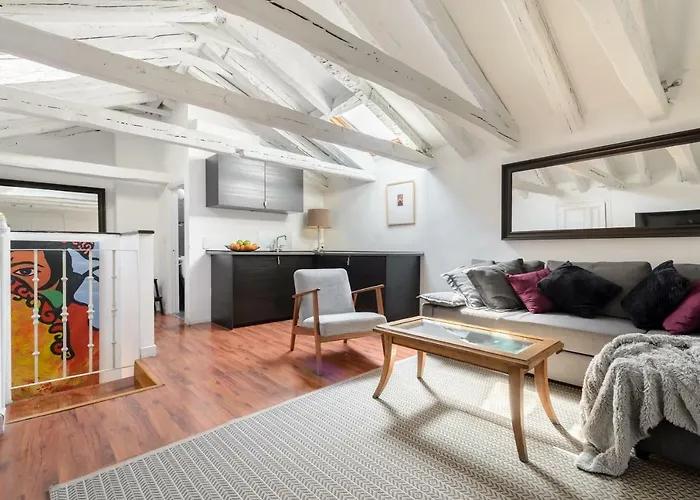 Fuencarral II - Apartamento Tipo Buhardilla En El Centro De Madrid