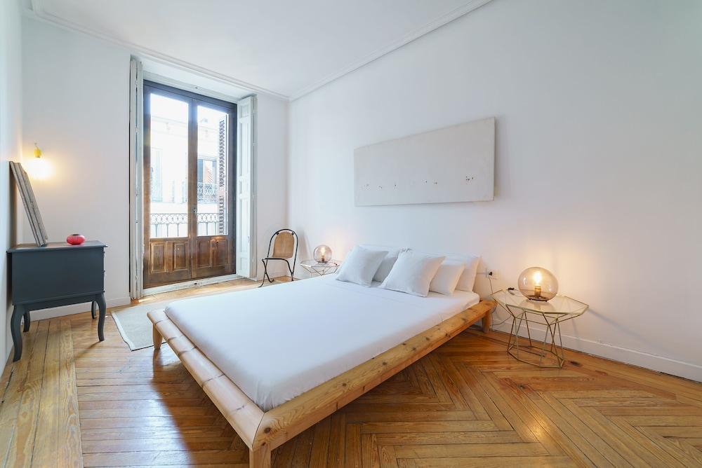 Fuencarral II - Apartamento Tipo Buhardilla En El Centro De Madrid